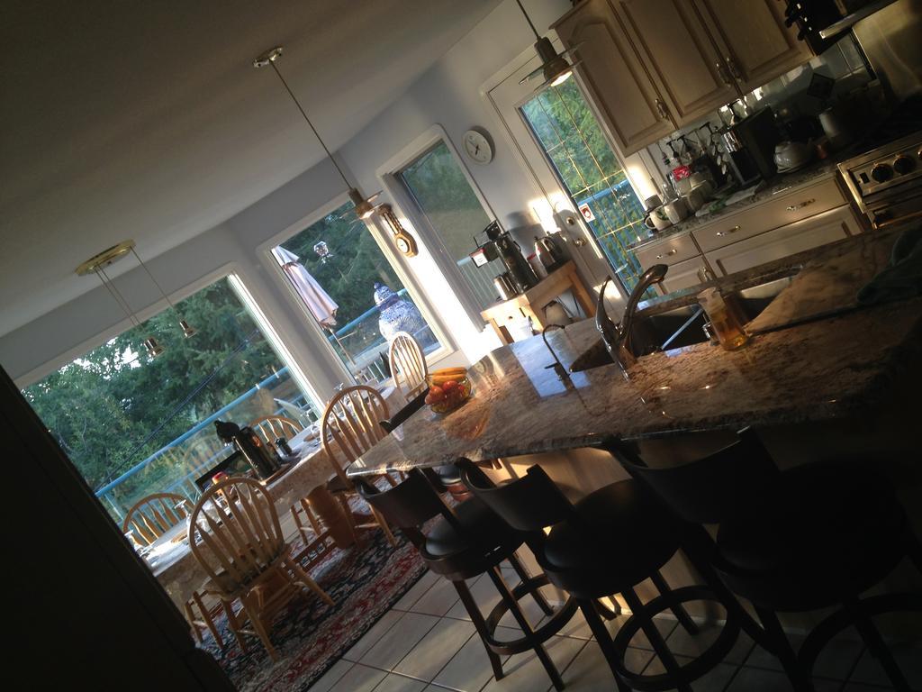 Eagle'S Nest B&B Lake Country エクステリア 写真