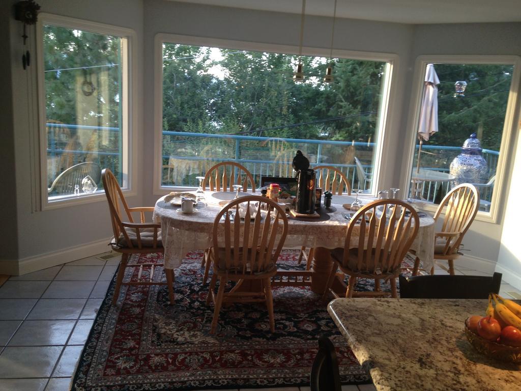 Eagle'S Nest B&B Lake Country エクステリア 写真